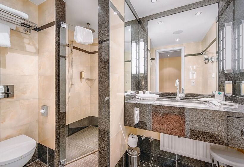 غرفة بيزنس, Moosburger Hof