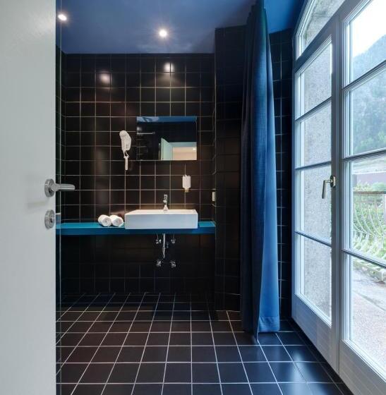 スタンダード４人部屋, Sachsenklemme