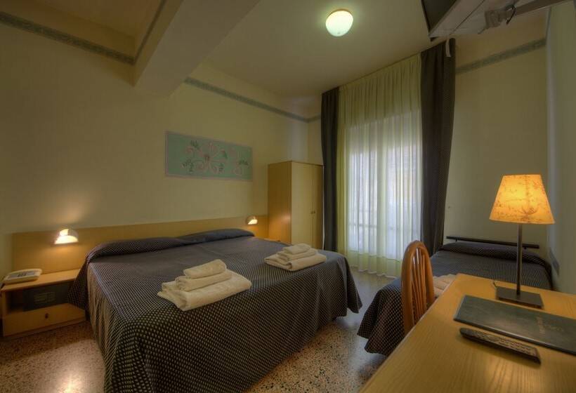 Quarto Estandar, Savoia