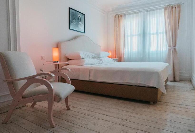 جناح جونيور, Vintage Hotel Alacati