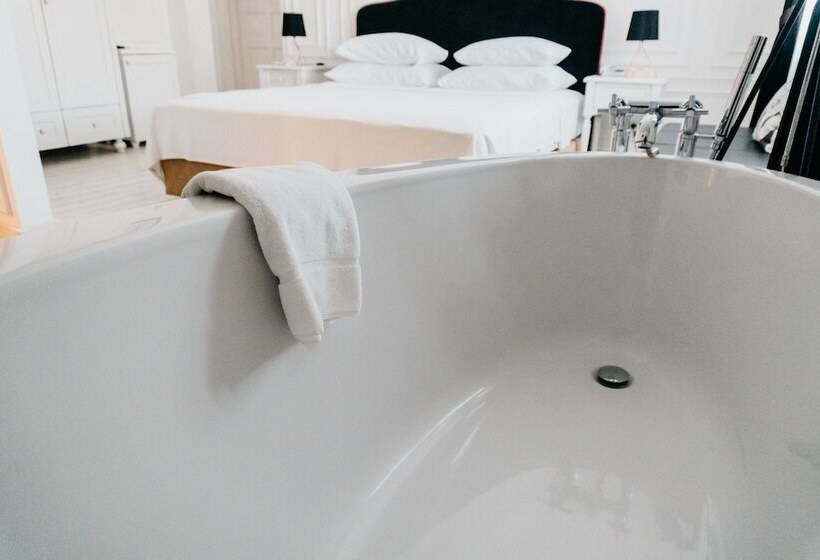 جناح سينيور, Vintage Hotel Alacati