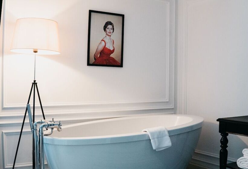 Люкс Сеньор, Vintage Hotel Alacati