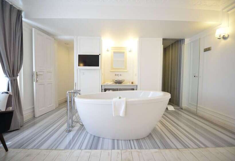 جناح سينيور, Vintage Hotel Alacati