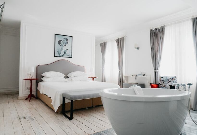 جناح سينيور, Vintage Hotel Alacati