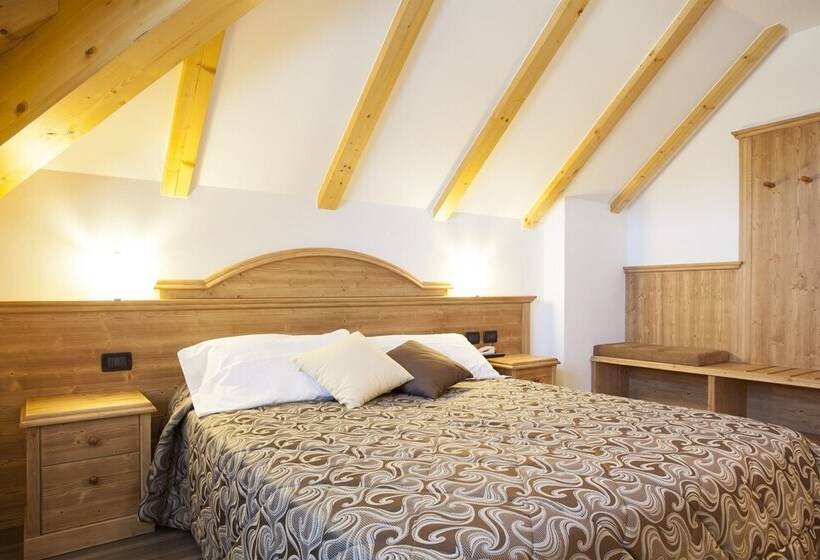 غرفة سوبيريور, Vittoria