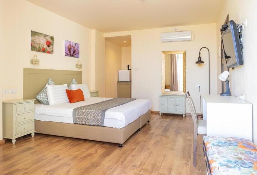 Quarto Estandar, Yehelim Boutique