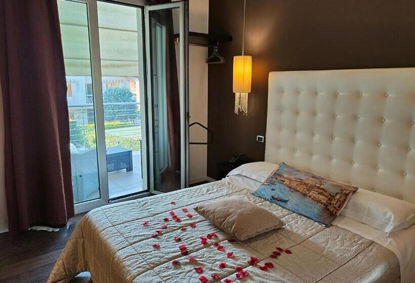 Номер Стандарт Трехместный, In   Lounge Room