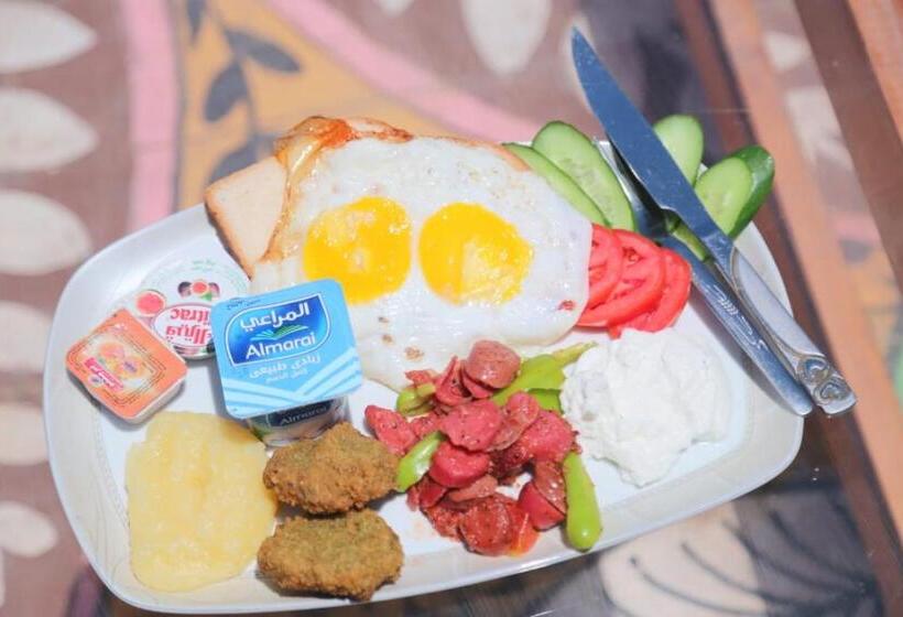 اتاق خانوادگی با چشم‌انداز دریا, Dahab Bay