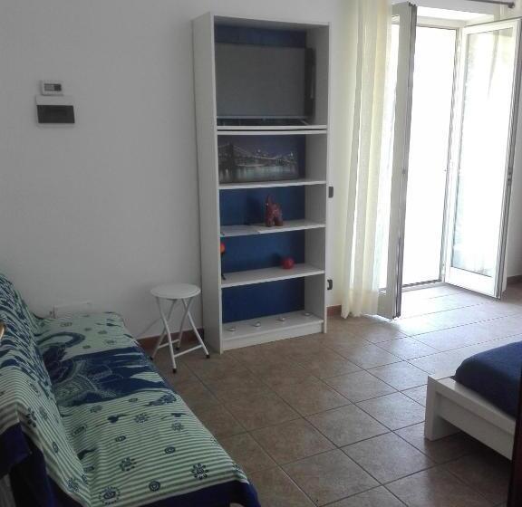 Стандартный Номер Кровать Кинг, A Santy S Roomsbagno Condiviso Sharedboth2piano No Lift No Shuttle  No Pasti No Meal,  A Pagamento A