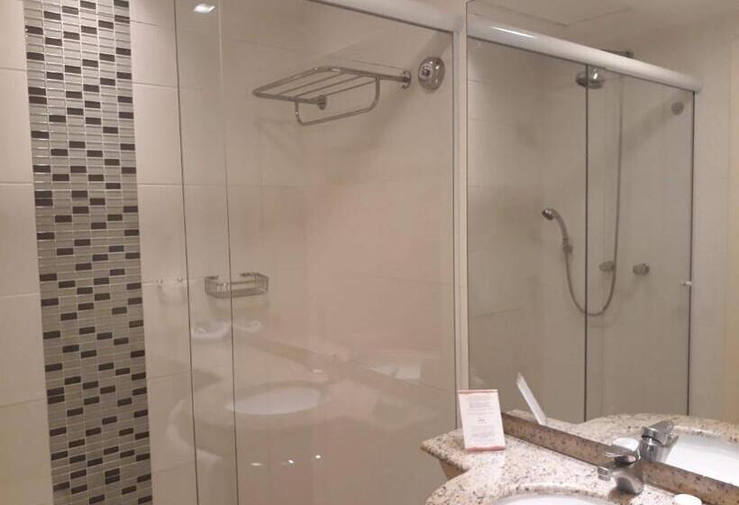 Escritório Estándar, Aparthotel No Jurerê Beach Village