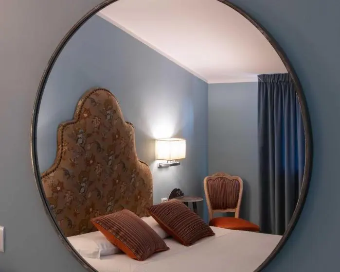 اتاق لوکس با تخت بزرگ, Welchome Charming House