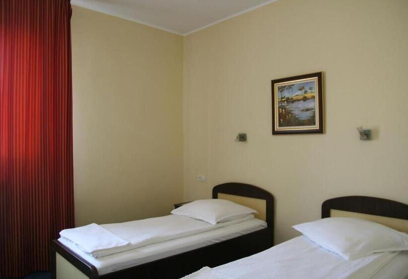 클래식 4인 룸, Motel Kilometrul Zero