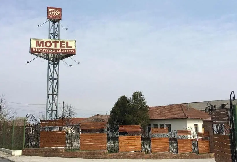４ベッドルームクラシックタイプ, Motel Kilometrul Zero