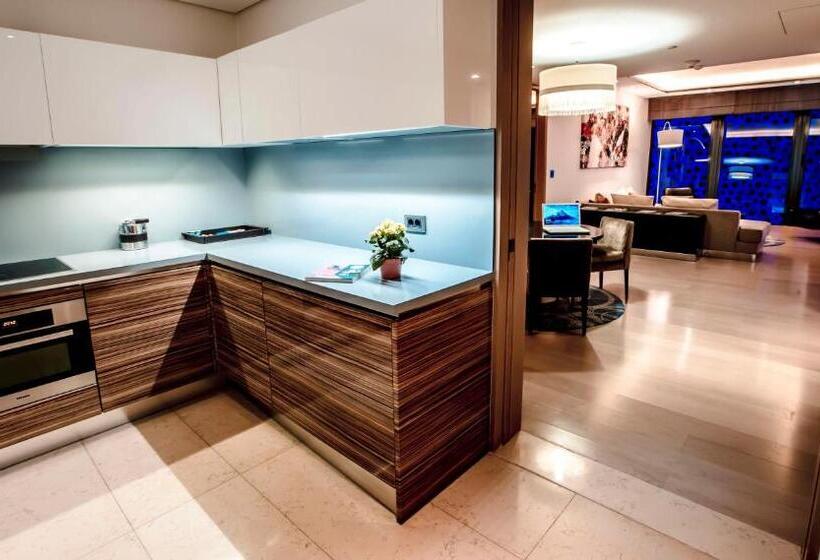 2 Bedrooms Apartment City View, Apartments By Fairmont Baku Flame Towers