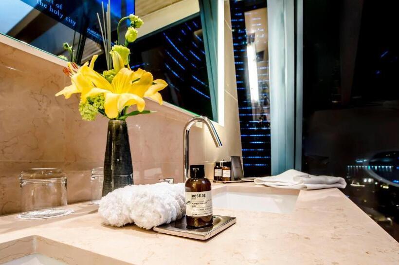 2 Bedrooms Apartment City View, Apartments By Fairmont Baku Flame Towers