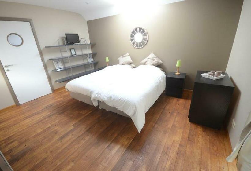 패밀리 룸, B&b La Raveline