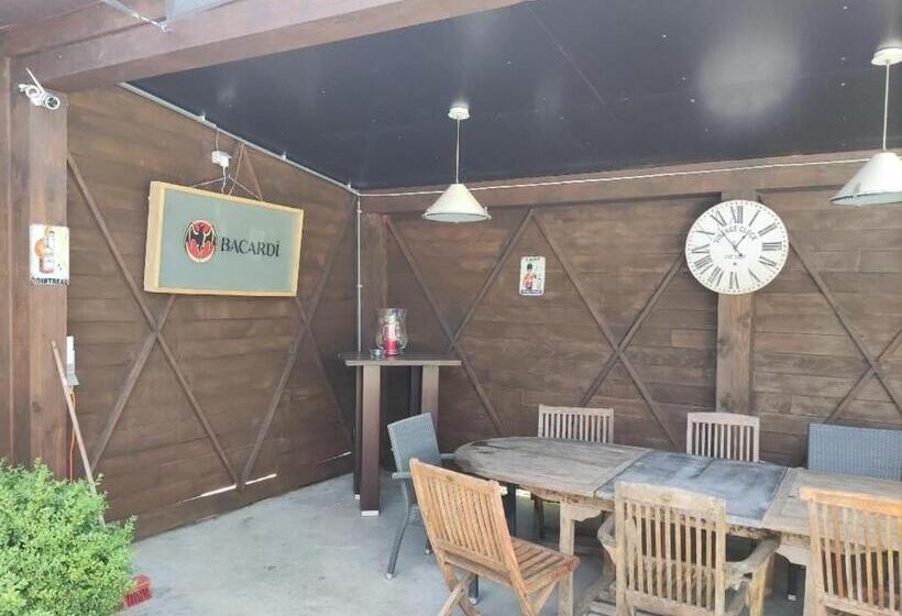 اتاق استاندارد, B&b La Raveline