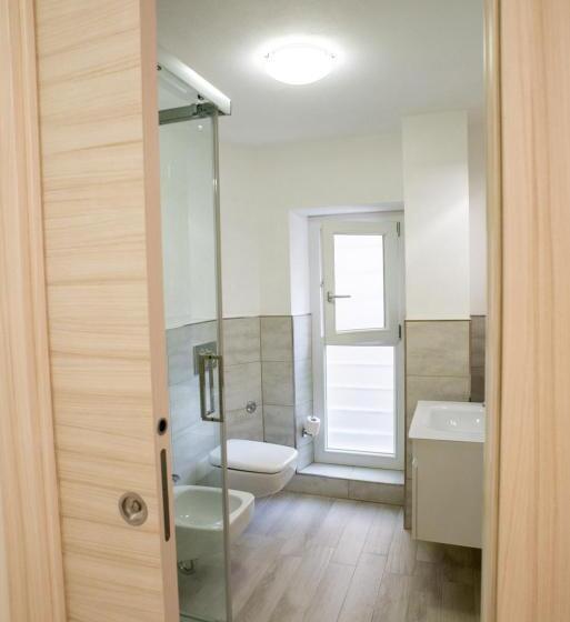 استودیوی لوکس, Eden Rooms