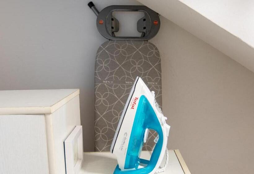 اتاق استاندارد با سرویس بهداشتی مشترک, Emona Guesthouse Ljubljana