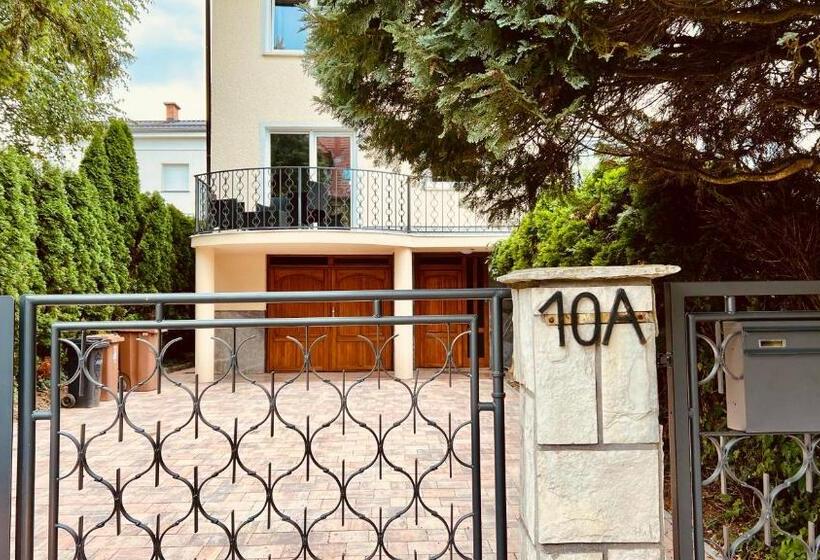 اتاق استاندارد با سرویس بهداشتی مشترک, Emona Guesthouse Ljubljana