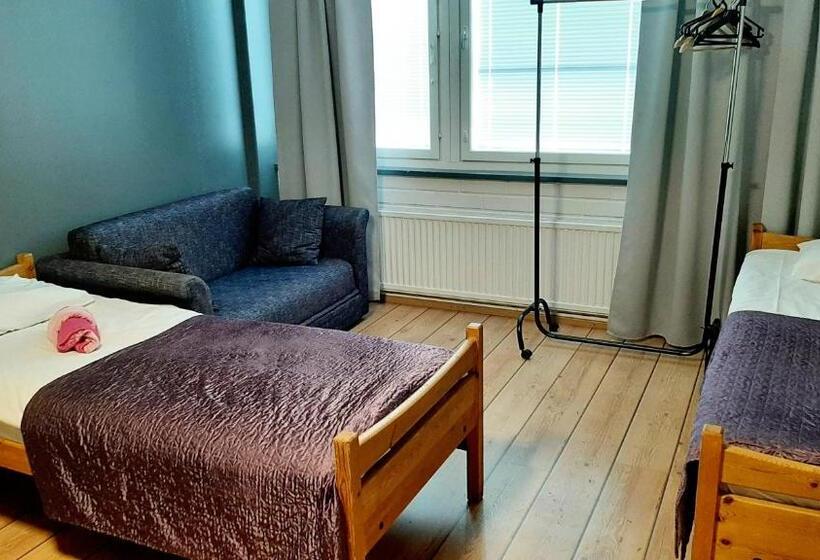 Трехместный Номер Стандарт Совместная Ванная, Center Hostel Kaatrahovi