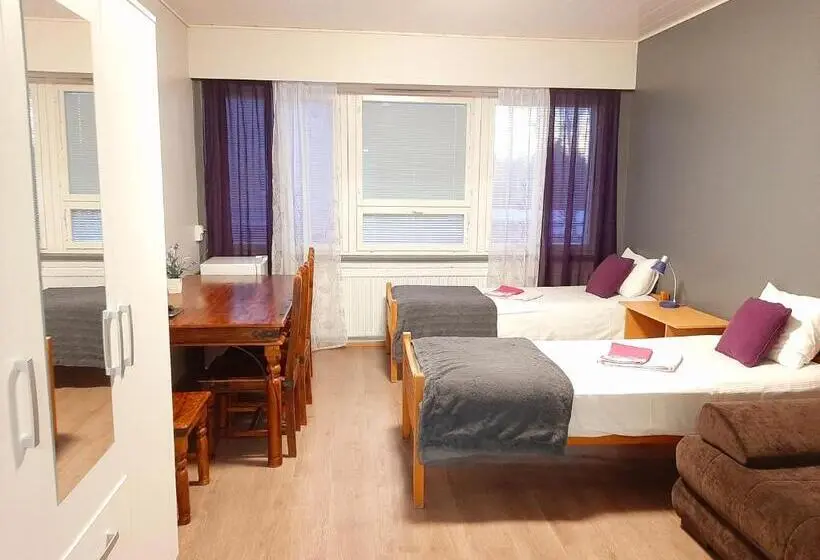 اتاق خانوادگی با سرویس بهداشتی مشترک, Center Hostel Kaatrahovi