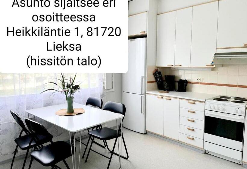 Апартаменты 1 Спальня с Балконом, Center Hostel Kaatrahovi