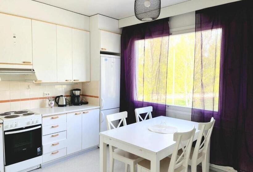 شقة غرفة نوم واحدة مزودة بشُرفة, Center Hostel Kaatrahovi