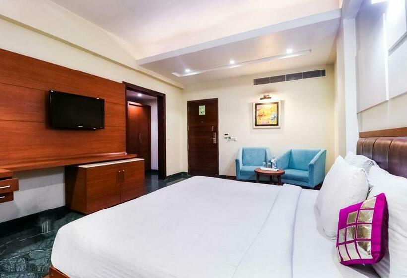 חדר דחוקס עם מיטת קינג, La Silver Leaf