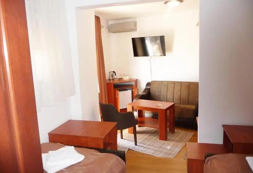 آپارتمان 1 خوابه با تراس, Sobe Rooms Aleksandar