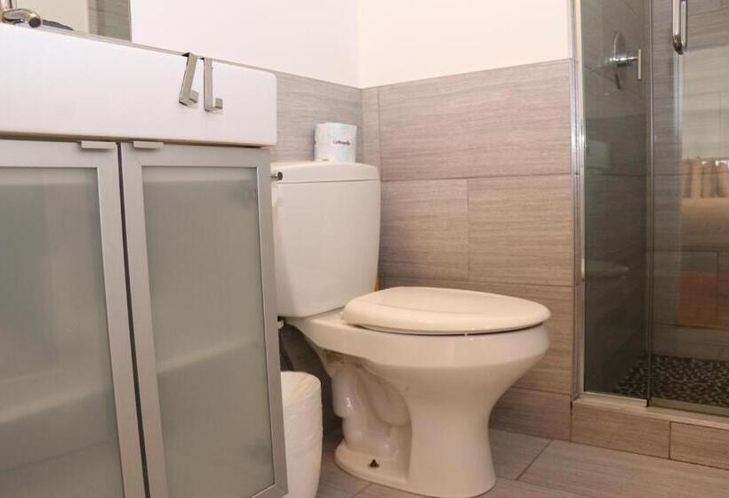Студия Стандарт, Charming & Stylish Studio On Beacon Hill #11