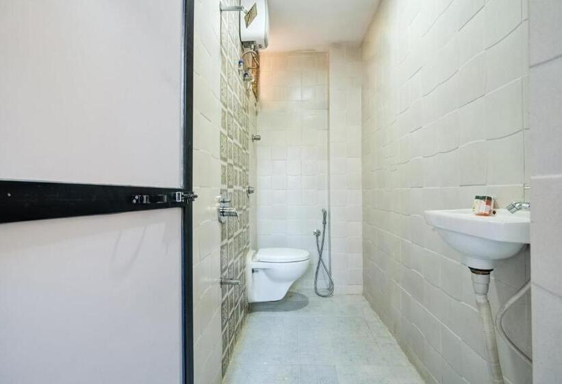 三人经典房间, O Kunal Palace