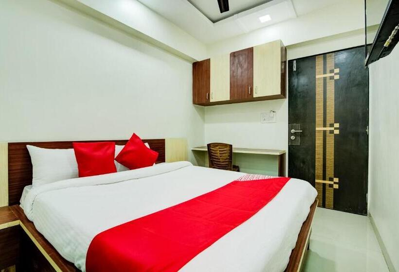 基本间, O Kunal Palace