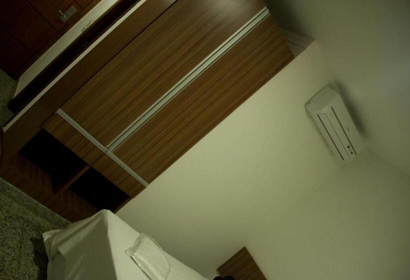 디럭스 트리플 룸, Bombonato Hotel   Fácil Acesso Ao Aeroporto E Parque De Exposições Abcz   By Up