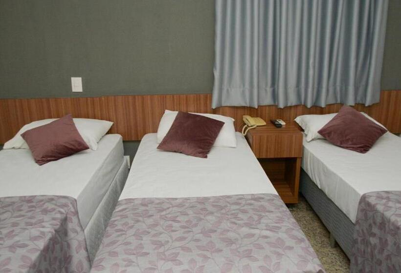 غرفة ديلوكس ثلاثية, Bombonato Hotel   Fácil Acesso Ao Aeroporto E Parque De Exposições Abcz   By Up