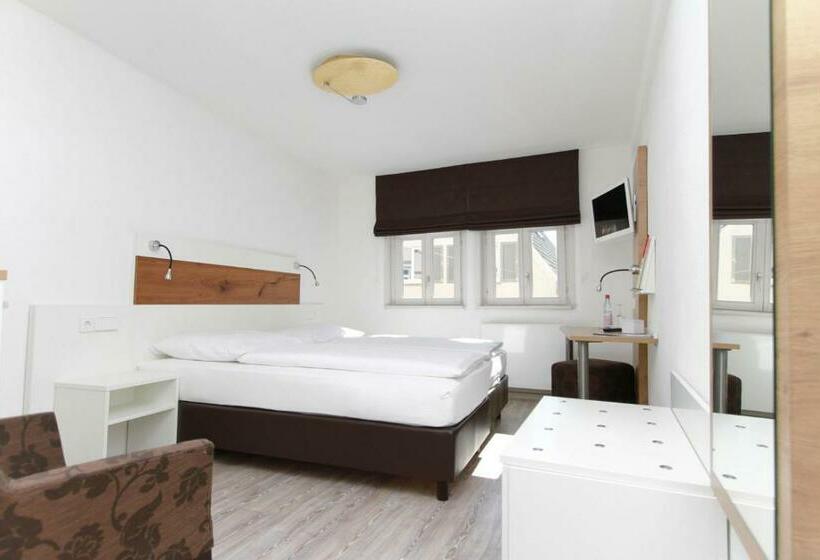 Quarto Estandar, Soleiado