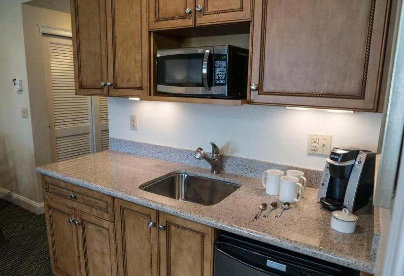 منزل غرفة نوم واحدة, The Cove At Yarmouth