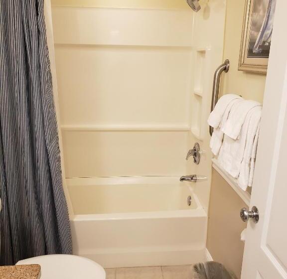 منزل غرفة نوم واحدة, The Cove At Yarmouth