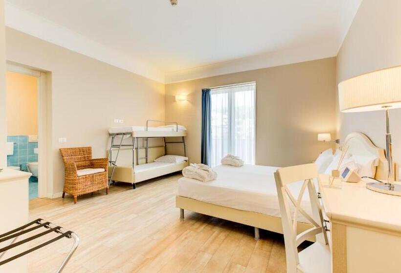 Quarto Deluxe com Terraço, Beyou Hotel Villa Rosa