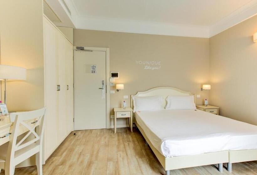 Quarto Estandar com Sacada, Beyou Hotel Villa Rosa