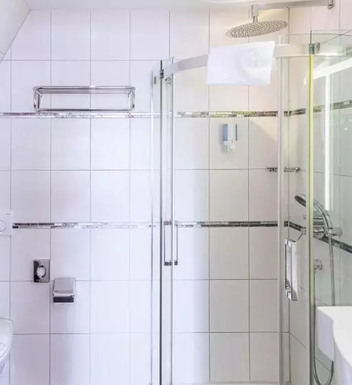 スタンダード4人部屋, Bodensee Hotel Kreuz
