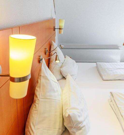 חדר סטנדרט לארבעה, Bodensee Hotel Kreuz