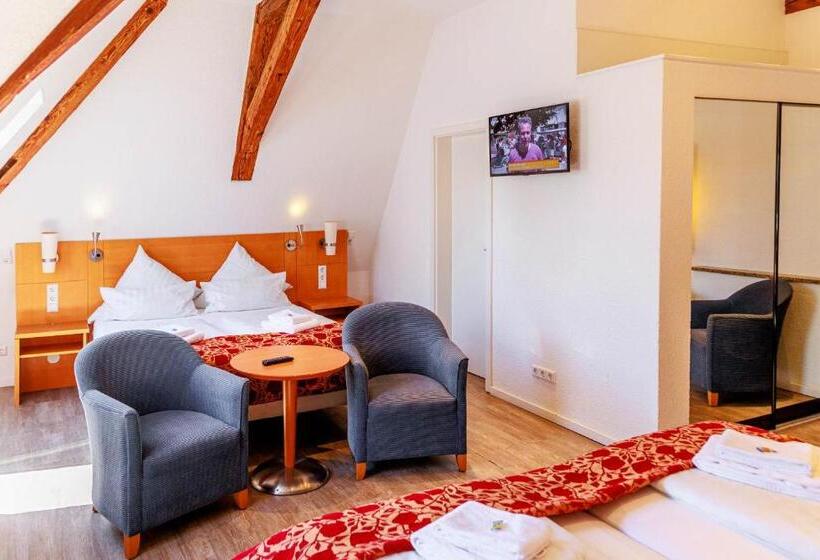 חדר סטנדרט לארבעה, Bodensee Hotel Kreuz