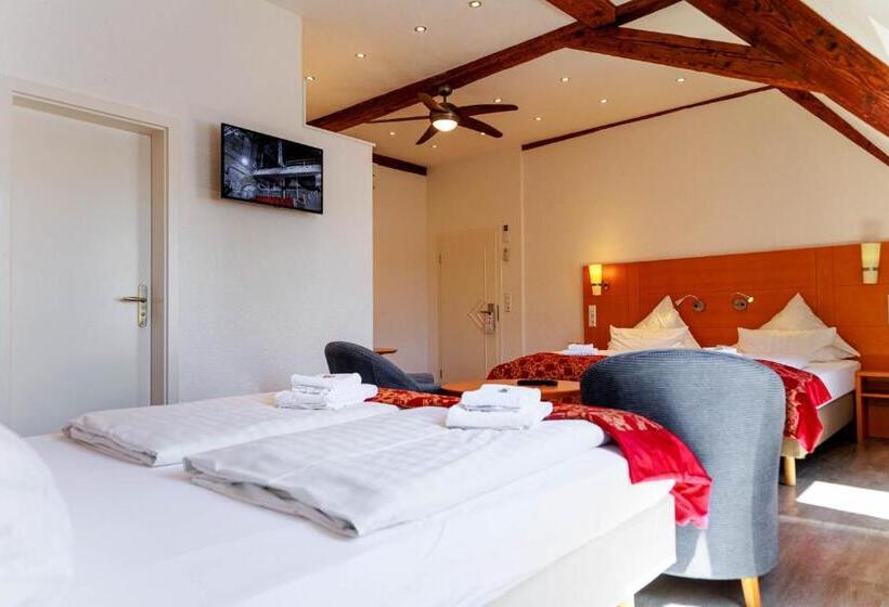 חדר סטנדרט לארבעה, Bodensee Hotel Kreuz