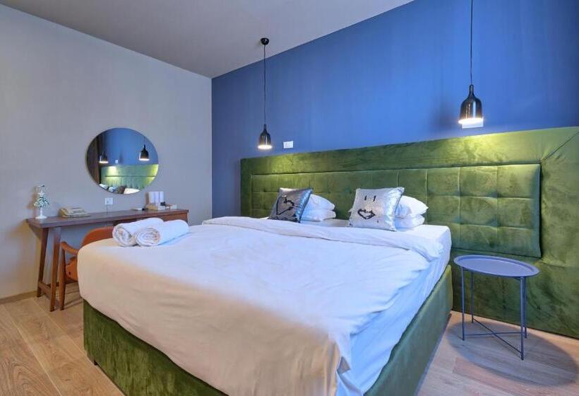 اتاق استاندارد یک نفره, Boutique Hotel St Georgije