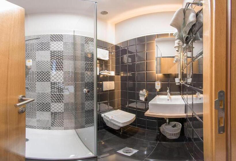 اتاق استاندارد, Boutique Hotel St Georgije