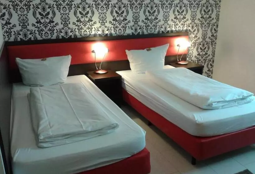スタンダードスタジオ, Cityhotel Ahlen Garni