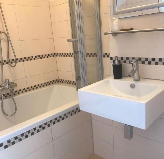 إستوديو قياسى, Cityhotel Ahlen Garni