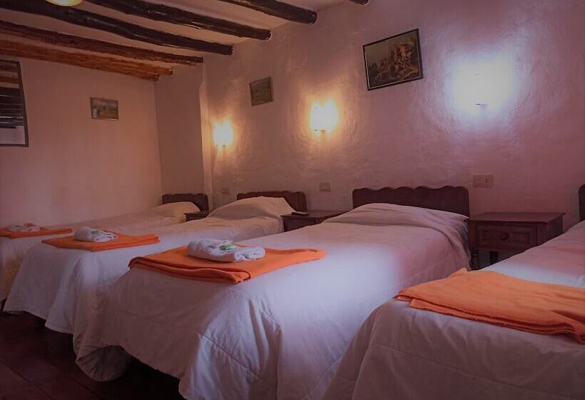 スタンダード4人部屋, Hostal Tu Hogar