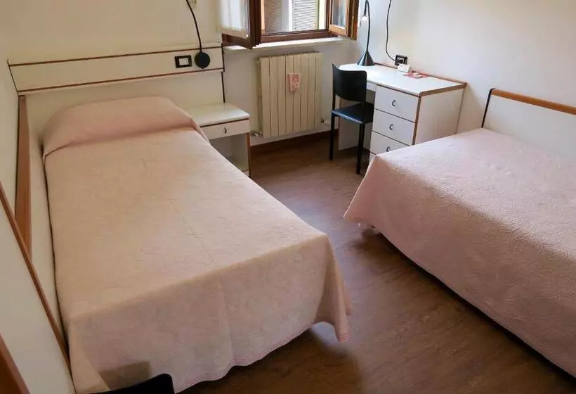 اتاق استاندارد یک نفره, Albergo Visconti
